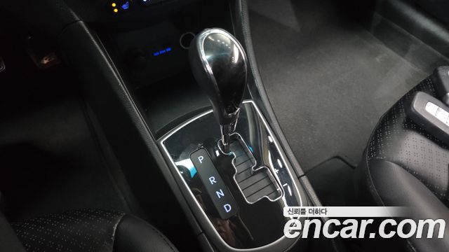 Hyundai Accent 2011 — photo 9