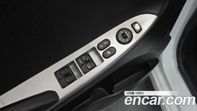Hyundai Accent 2011 — photo 17