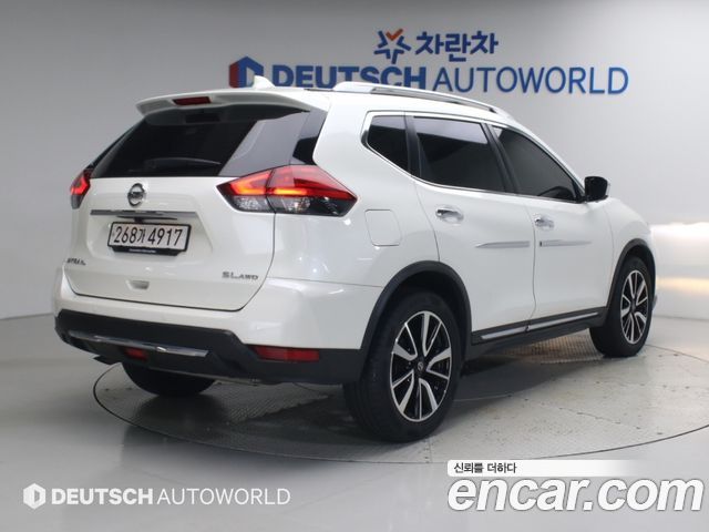 Nissan X-Trail 2018 — photo 2