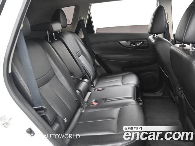 Nissan X-Trail 2018 — photo 12