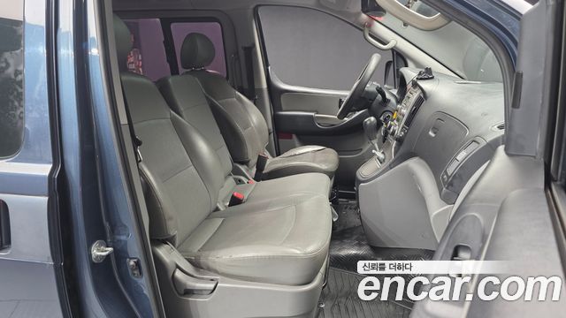 Hyundai Starex 2012 — photo 11