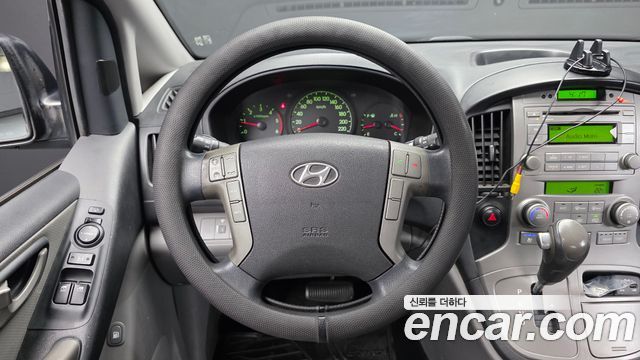 Hyundai Starex 2012 — photo 13