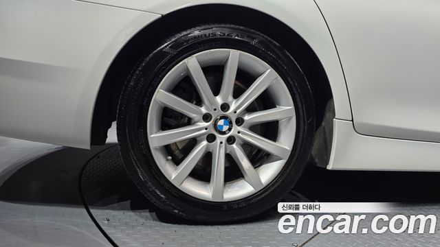 BMW 5-Series 2015 — photo 5