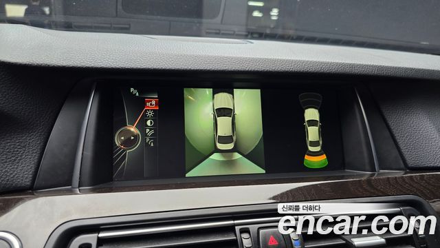 BMW 5-Series 2015 — photo 15