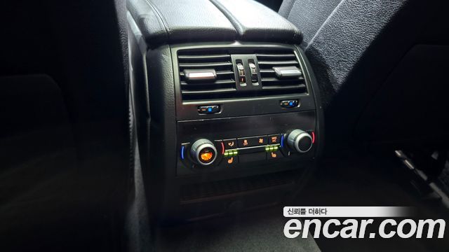 BMW 5-Series 2015 — photo 16