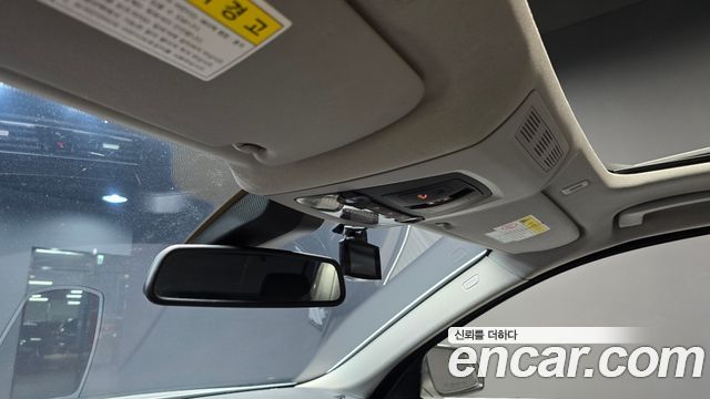 BMW 5-Series 2015 — photo 20