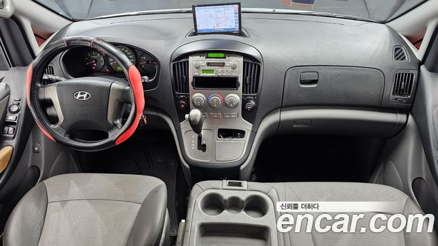 Hyundai Starex 2010 — photo 10