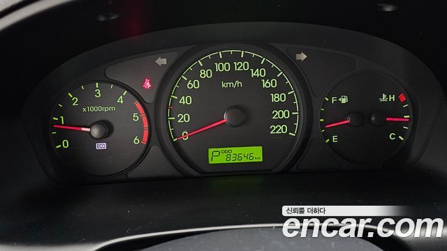 Hyundai Starex 2010 — photo 11