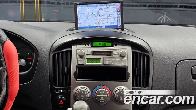Hyundai Starex 2010 — photo 20