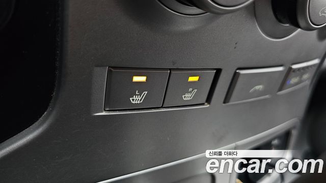 Hyundai Starex 2010 — photo 22