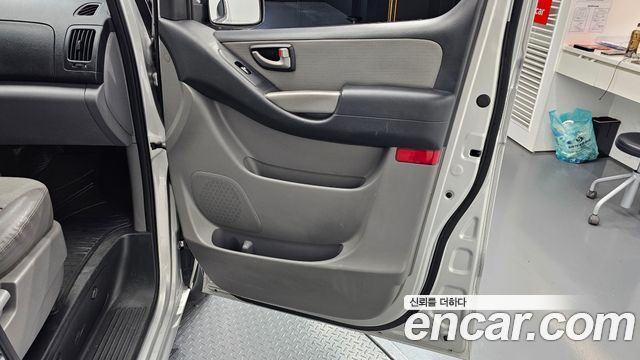 Hyundai Starex 2010 — photo 14