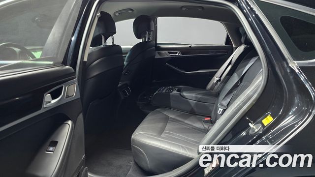 Genesis G80 2017 — photo 12