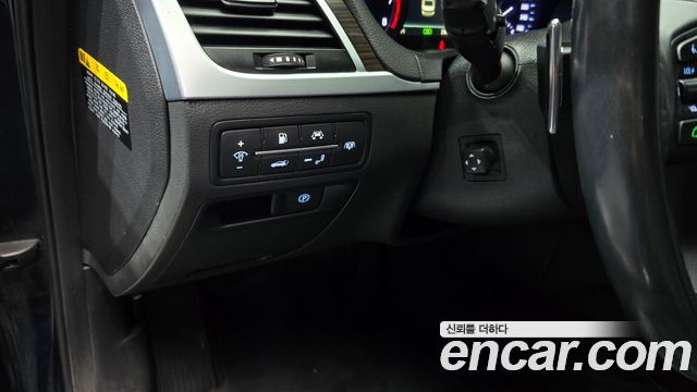 Genesis G80 2017 — photo 16