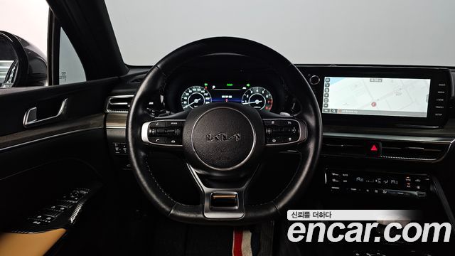 Kia K5 2023 — photo 18
