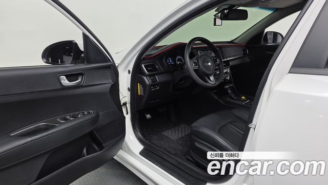 Kia K5 2018 — photo 13