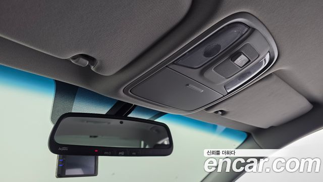 Kia K5 2018 — photo 23