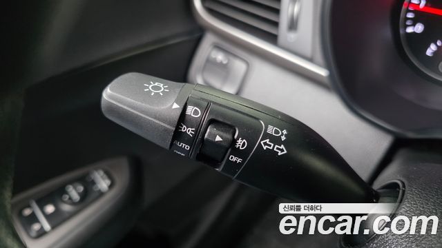 Kia K5 2018 — photo 25