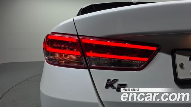 Kia K5 2018 — photo 9