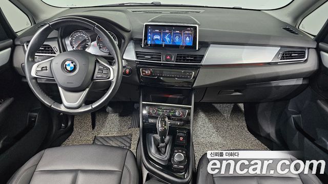 BMW 2-Series 2019 — photo 10