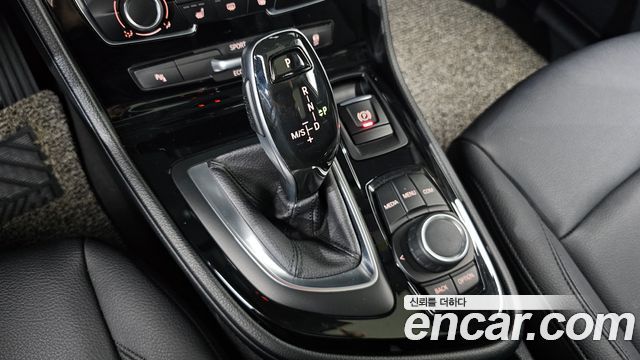 BMW 2-Series 2019 — photo 12