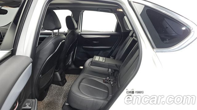 BMW 2-Series 2019 — photo 18