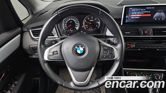 BMW 2-Series 2019 — photo 20
