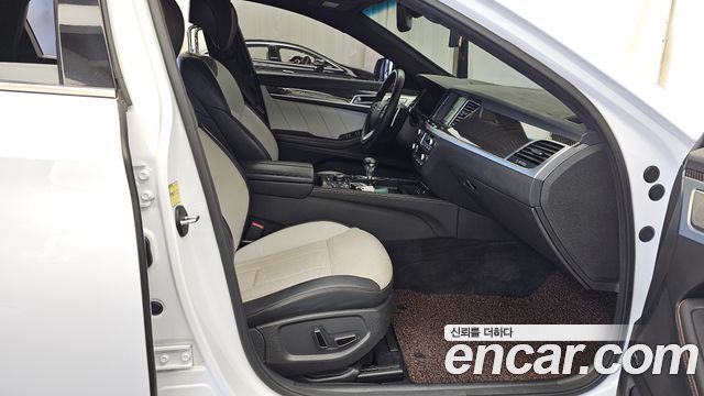 Genesis G80 2018 — photo 11