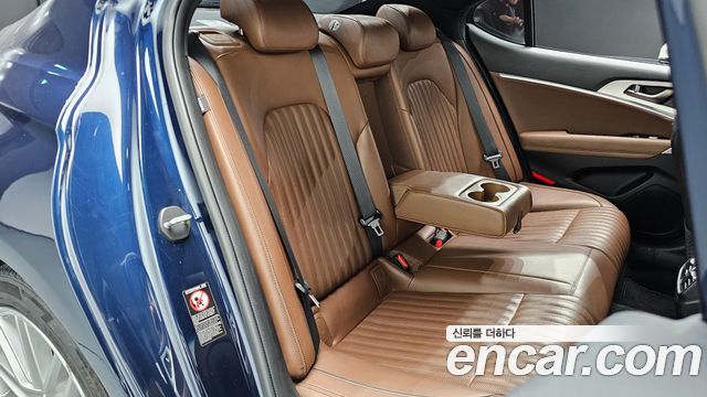 Genesis G70 2020 — photo 17
