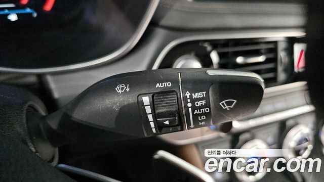 Genesis G70 2020 — photo 28