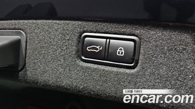 Genesis G70 2020 — photo 34