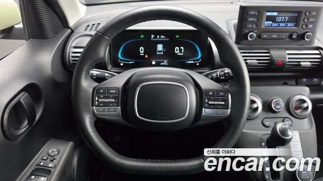 Hyundai Casper 2023 — photo 18