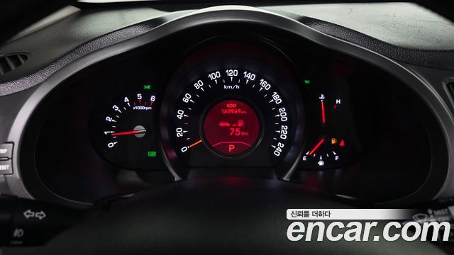 Kia Sportage 2012 — photo 11