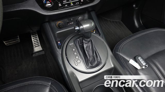 Kia Sportage 2012 — photo 12