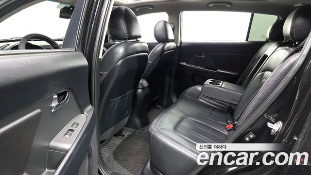 Kia Sportage 2012 — photo 17