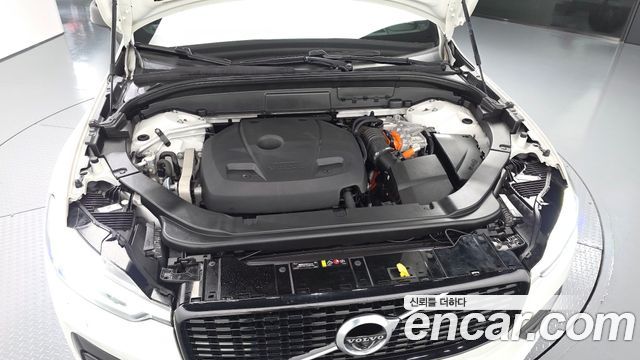Volvo XC60 2021 — photo 6