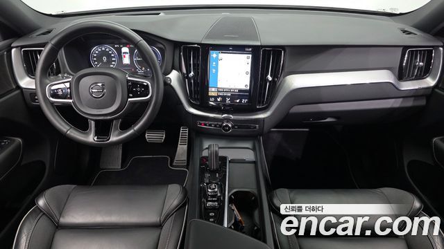 Volvo XC60 2021 — photo 10