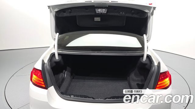 BMW 5-Series 2014 — photo 20