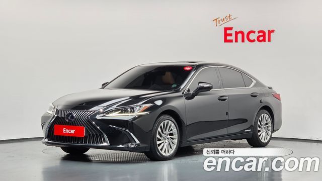 Lexus ES 2021 — photo 1