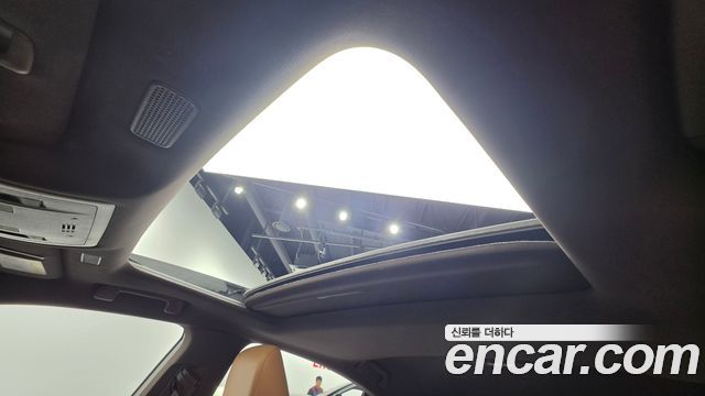 Lexus ES 2021 — photo 23