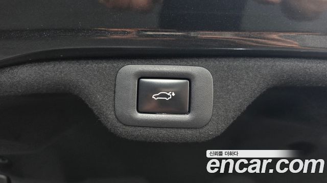 Lexus ES 2021 — photo 25