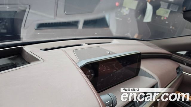 Lexus ES 2021 — photo 34
