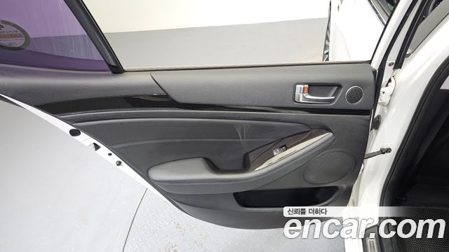 Kia K7 2013 — photo 15