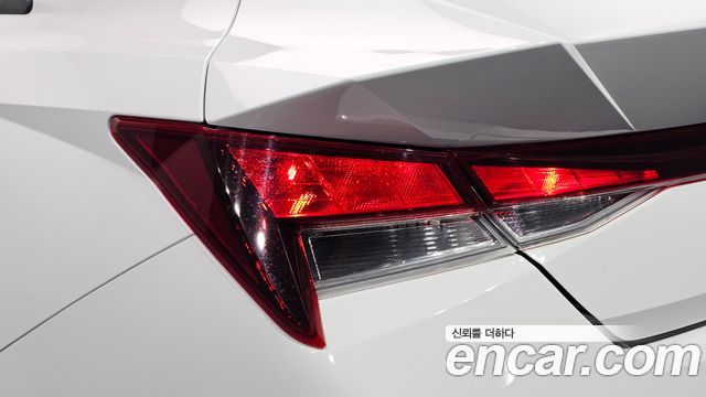 Hyundai AVANTE 2024 — photo 9