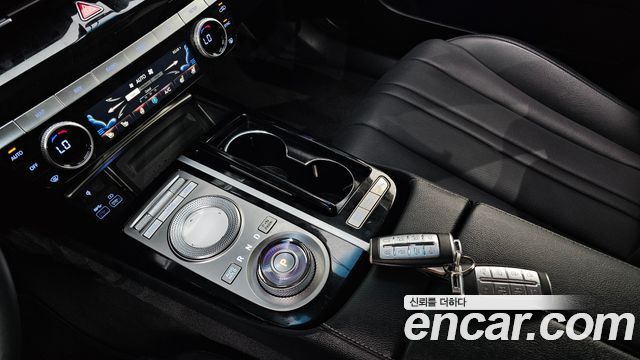 Genesis G80 2022 — photo 12