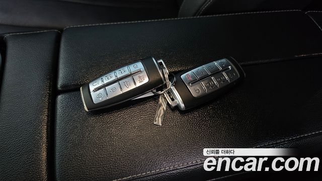 Genesis G80 2022 — photo 35
