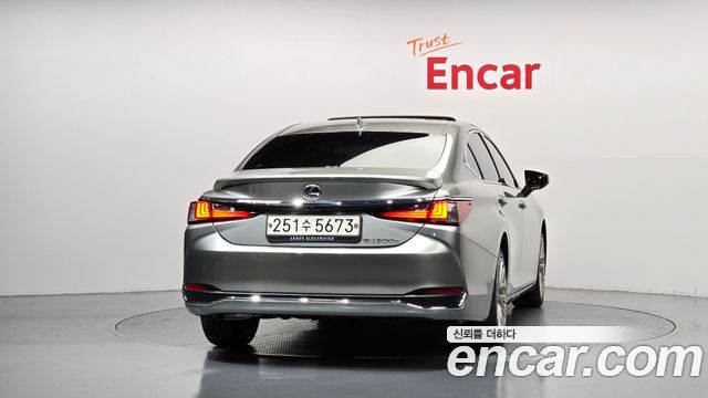 Lexus ES 2024 — photo 4