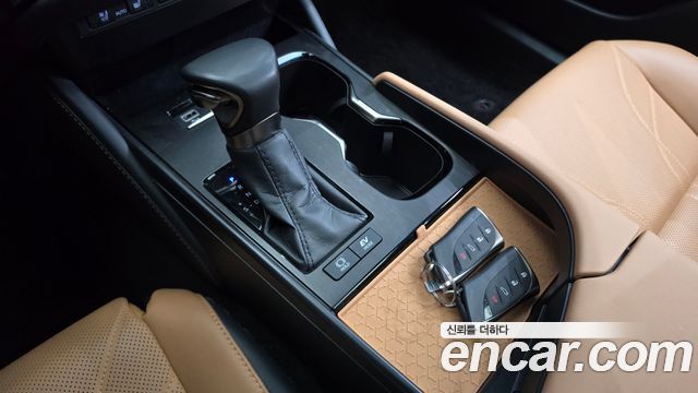 Lexus ES 2024 — photo 9