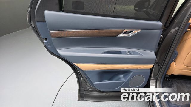Genesis GV80 2023 — photo 15