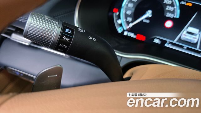 Genesis GV80 2023 — photo 28