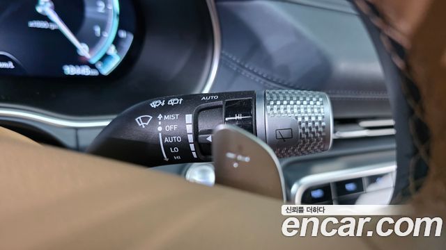 Genesis GV80 2023 — photo 29